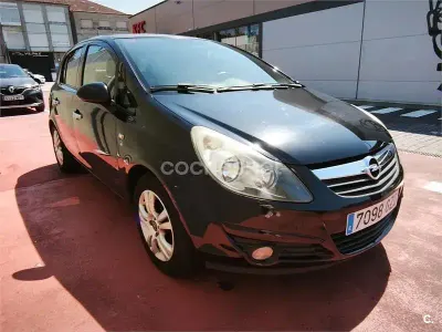 Usado Opel Corsa 100 CV (73 kW) 2010 Negro Utilitario