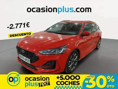 Usado Ford Focus ST-Line 155 CV (114 kW) 2024 Rojo Familiar
