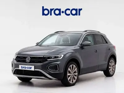 Usado VW T-Roc Life 150 CV (110 kW) 2023 Gris SUV