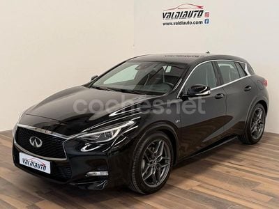 Infiniti Q30