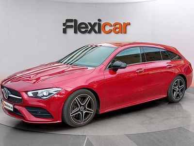 Usado Mercedes CLA220 Shooting Brake 190 CV (139 kW) 2023 Granate Familiar