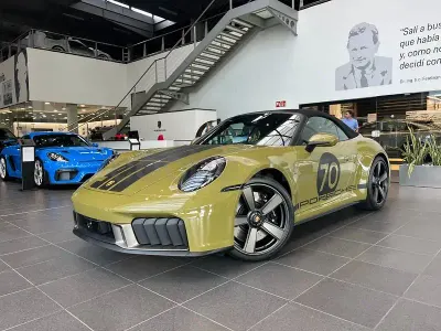 Nuevo Porsche 911 541 CV (397 kW) 2026 Verde Descapotable