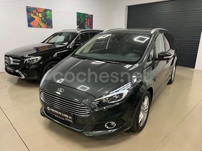 Usado Ford S-MAX ST-Line 190 CV (139 kW) 2019 Verde Monovolumen