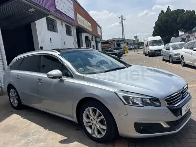 Usado Peugeot 508 SW Active 150 CV (110 kW) 2016 Blanco Familiar