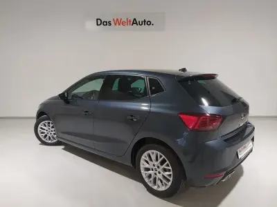 Usado Seat Ibiza XCELLENCE 115 CV (84 kW) 2025 Gris Utilitario