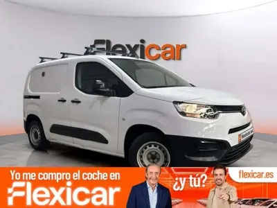 Usado Toyota Proace City City 102 CV (75 kW) 2023 Blanco Monovolumen