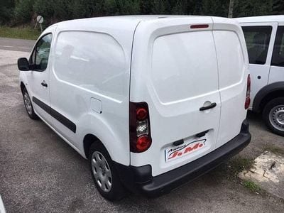 Usado Peugeot Partner Access 100 CV (73 kW) 2016 Blanco Monovolumen