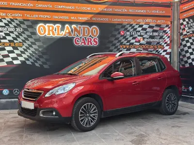 Usado Peugeot 2008 Active 82 CV (60 kW) 2015 Granate anaranjado SUV