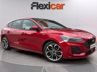 Usado Ford Focus ST-Line 125 CV (91 kW) 2023 Burdeos Utilitario