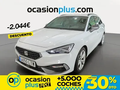 Usado Seat Leon FR 150 CV (110 kW) 2021 Blanco Familiar