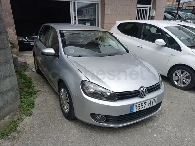 Usado VW Golf VI 105 CV (77 kW) 2010 Gris / plata Utilitario
