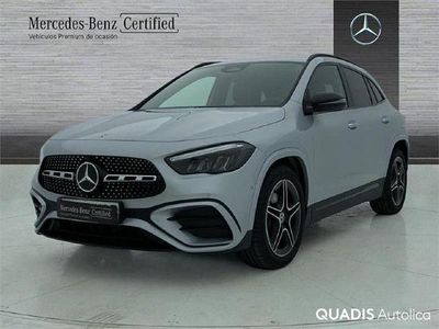 Usado Mercedes GLA200 AMG line 150 CV (110 kW) 2025 Plata hightech SUV