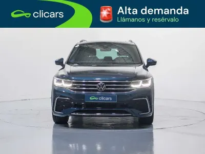 Usado VW Tiguan R-line 245 CV (180 kW) 2023 Azul SUV