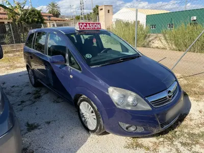 Usado Opel Zafira Essentia 110 CV (80 kW) 2011 Azul Monovolumen
