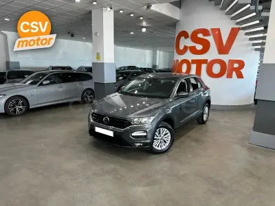 Usado VW T-Roc Edition 116 CV (85 kW) 2021 Gris / plata SUV