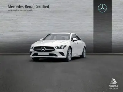 Usado Mercedes CLA180 136 CV (100 kW) 2022 Blanco polar Coupe