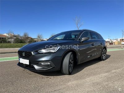 Usado Seat Leon FR 150 CV (110 kW) 2021 Gris / plata Familiar