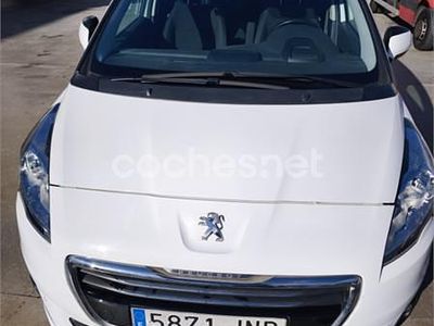 Usado Peugeot 5008 Style 130 CV (95 kW) 2016 Blanco Monovolumen