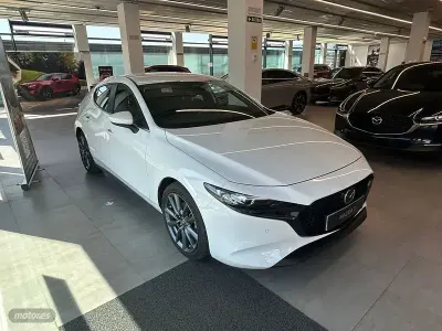 Usado Mazda 3 140 CV (102 kW) 2025 Blanco Berlina