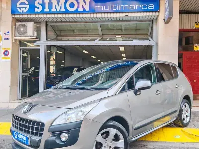Usado Peugeot 3008 Premium 110 CV (80 kW) 2009 Beige Familiar