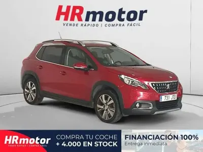 Usado Peugeot 2008 Allure 110 CV (80 kW) 2016 Rojo SUV