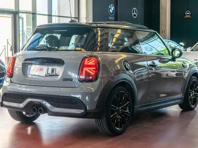 Usado Mini Cooper S 178 CV (130 kW) 2022 Gris / plata Utilitario