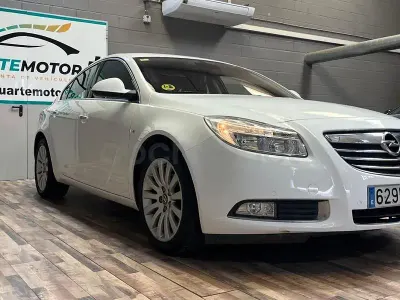 Usado Opel Insignia Cosmo 160 CV (117 kW) 2010 Blanco Berlina