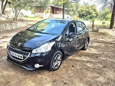 Occasion Peugeot 208 Access 82 PK (60 kW) 2015 Zwart Hatchback