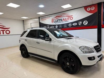 Usado Mercedes ML320 224 CV (164 kW) 2009 Blanco SUV