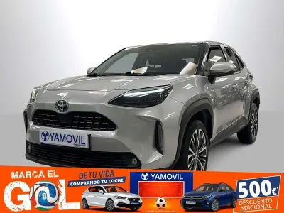 Usado Toyota Yaris Cross Style 116 CV (85 kW) 2022 Gris SUV