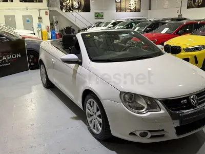 Usado VW Eos 140 CV (102 kW) 2010 Blanco Descapotable