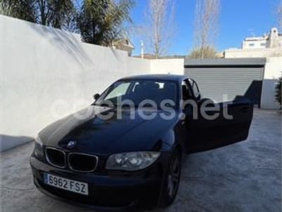 Usado BMW 118 143 CV (105 kW) 2007 Negro Utilitario