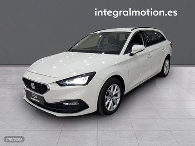 Usado Seat Leon Style 115 CV (84 kW) 2021 Blanco Familiar