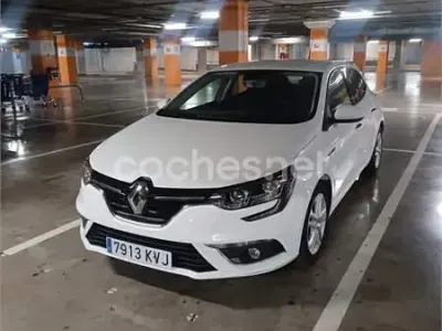 Usado Renault Mégane IV Business 115 CV (84 kW) 2019 Blanco Berlina