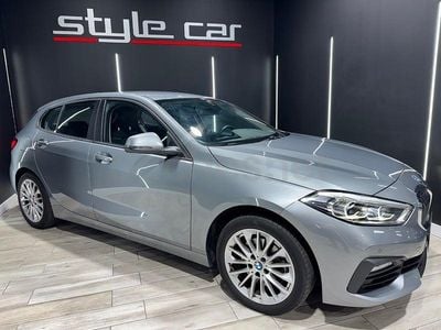 Usado BMW 118 Comfort Edition 136 HP (100 kW) 2022 Cinzento Citadino