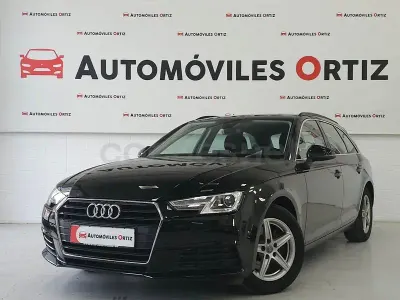 Usado Audi A4 150 CV (110 kW) 2018 Negro Familiar