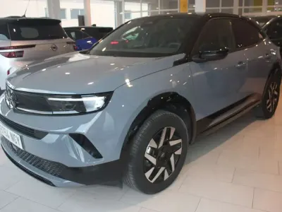 Usado Opel Mokka S 136 CV (100 kW) 2025 Gris SUV