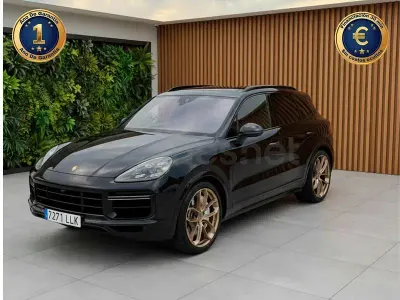 Usado Porsche Cayenne Turbo 550 CV (404 kW) 2020 Negro SUV