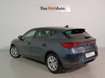 Usado Seat Leon Style 130 CV (95 kW) 2024 Gris