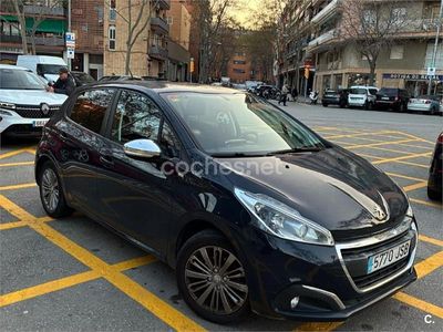 Usado Peugeot 208 Style 82 CV (60 kW) 2016 Negro Utilitario