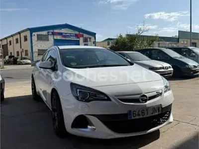 Usado Opel Astra GTC OPC 280 CV (205 kW) 2016 Blanco Berlina
