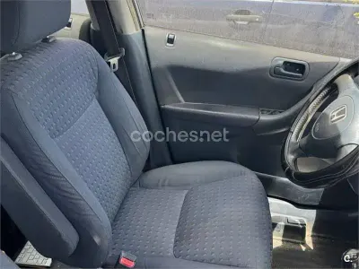 Usado Honda Civic LS 100 CV (73 kW) 2002 Gris / plata Berlina