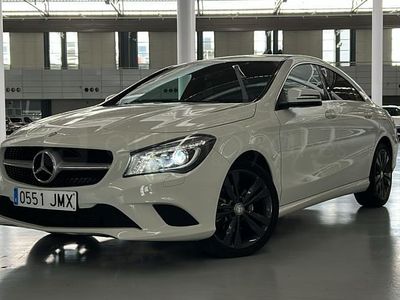 Usado Mercedes CLA200 Urban 136 CV (100 kW) 2016 Blanco Berlina