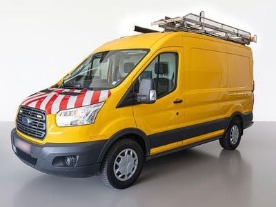 Usado Ford Transit Trend 131 CV (96 kW) 2018 Amarillo Berlina