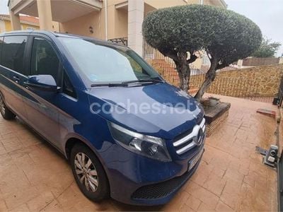 Mercedes V220