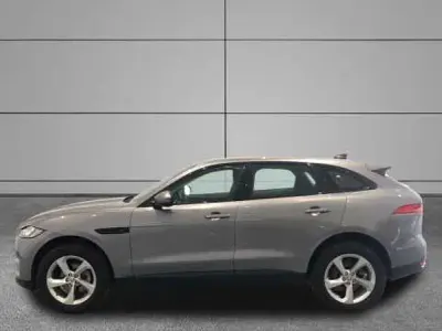 Usado Jaguar F-Pace R-Sport 179 CV (131 kW) 2020 Gris SUV