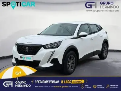 Usado Peugeot 2008 Active 110 CV (80 kW) 2021 Blanco SUV