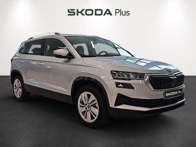 Usado Skoda Karoq Selection 150 CV (110 kW) 2025 Gris plata SUV