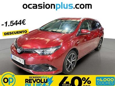 Usado Toyota Auris Touring Sports 116 CV (85 kW) 2018 Rojo Familiar