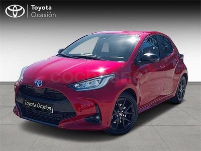 Usado Toyota Yaris Hybrid Style 116 CV (85 kW) 2022 Rojo Berlina